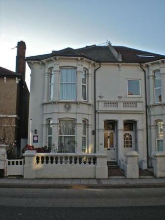 Hamilton House Bed and Breakfast Southsea Exteriör bild